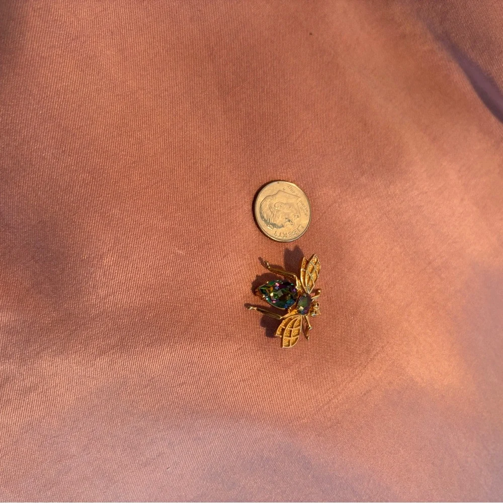 10k Gold and Topaz Bee Pin